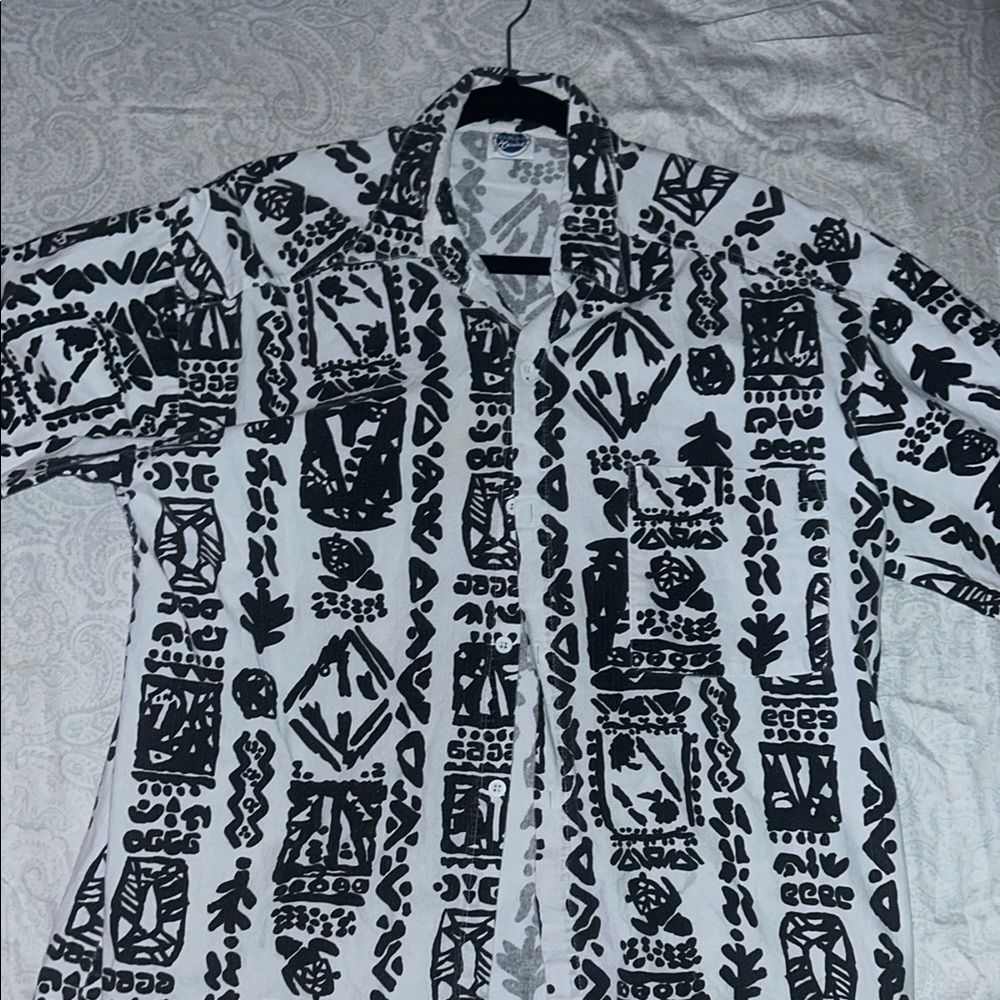 Pacific Heat button up